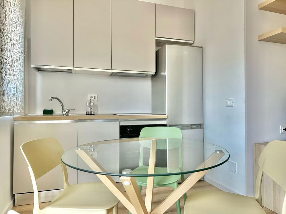 Metro M3 S&M Home, comoda soluzione di design, con collegamento diretto a Duomo di Milano, Stazione Centrale e Milano Porta Garibaldi Apartment in Milan