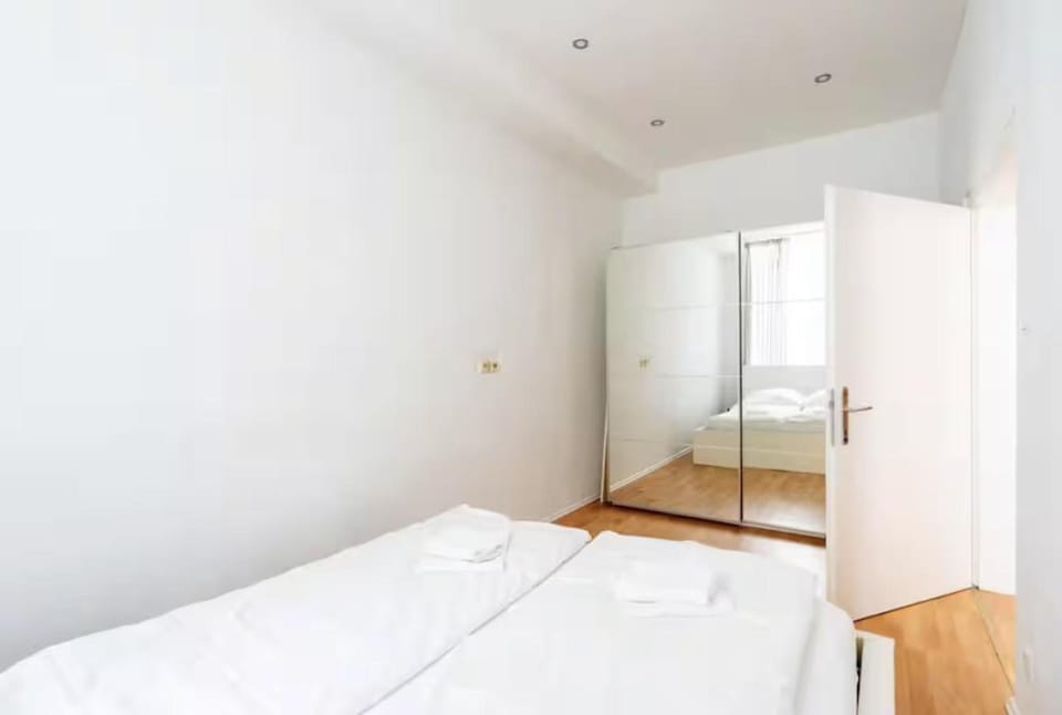 Central Stone Stylish Apartment Apartment in Vienna