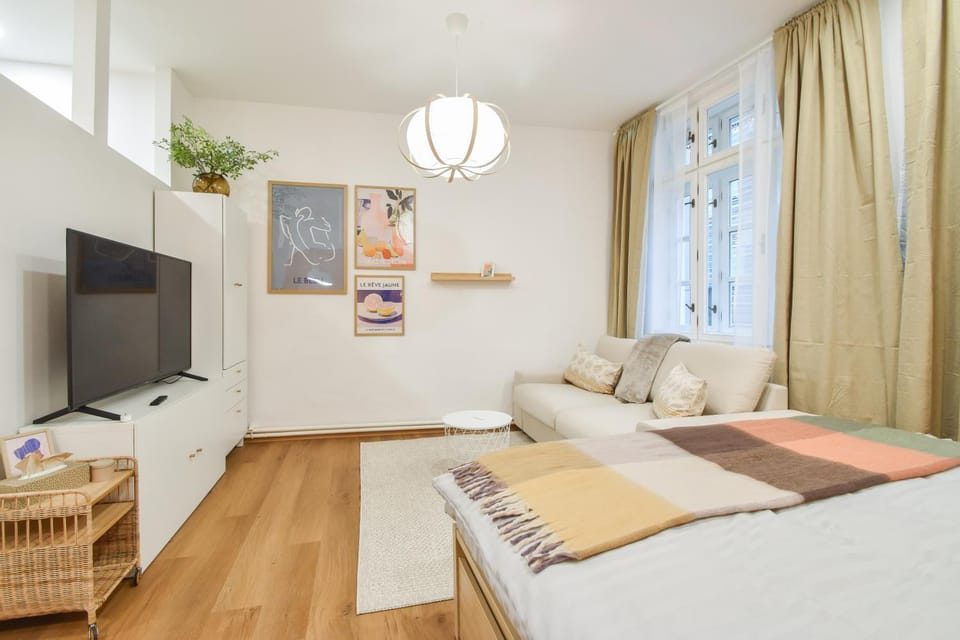 Communal lounge/ TV room, Living room, Photo of the whole room, Seating area