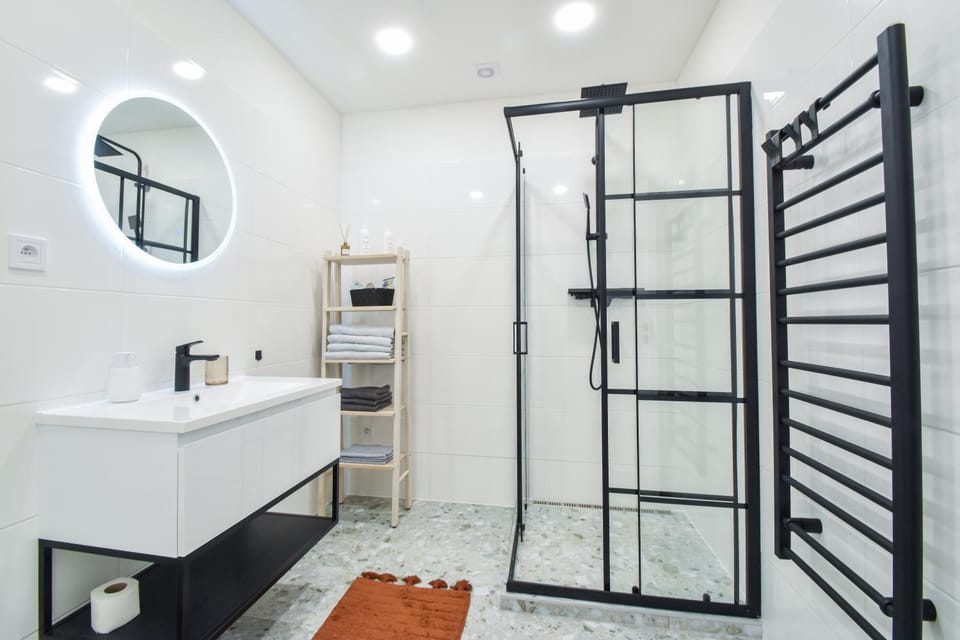 Shower, Bathroom