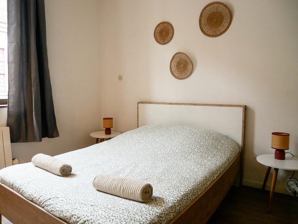 Bed, Bedroom