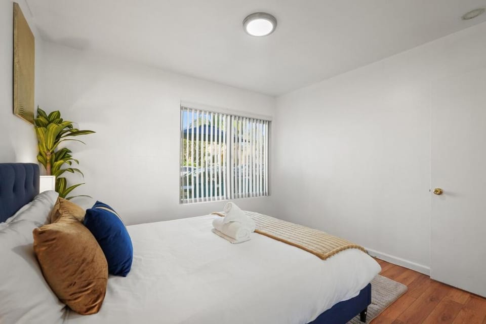 Steps to Beach - Beach Essentials Provided! Apartment in Belmont Shore