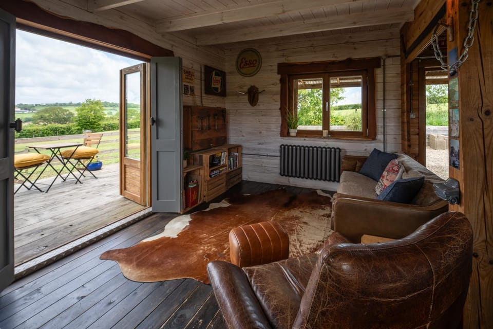 Natural landscape, Living room, Seating area
