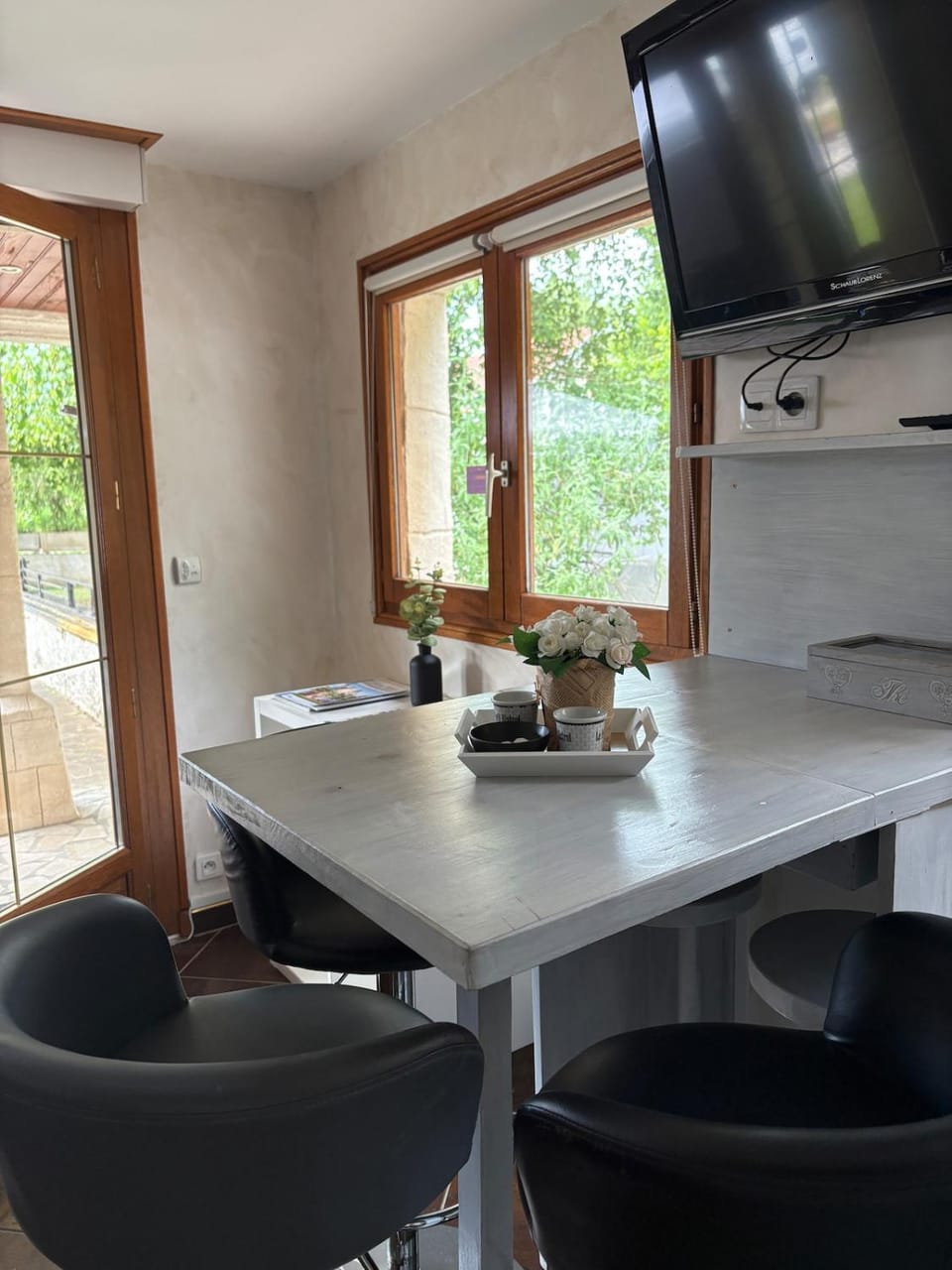 TV and multimedia, Dining area