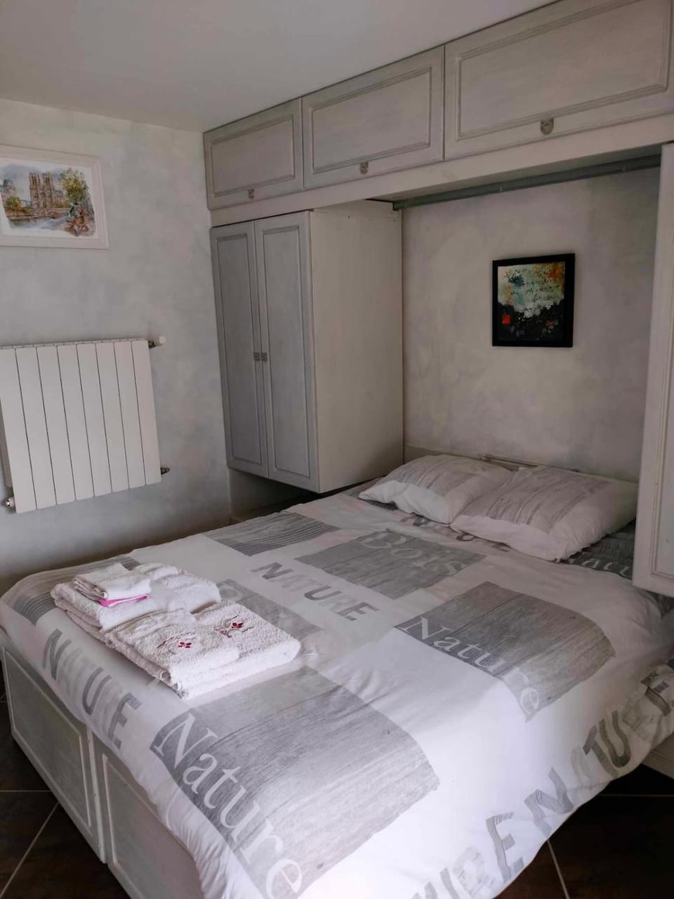 Bed, Bedroom, towels, wardrobe