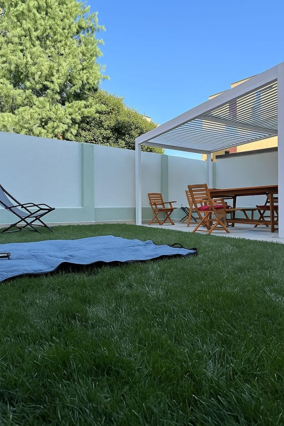 Property building, Patio, Garden, Garden view
