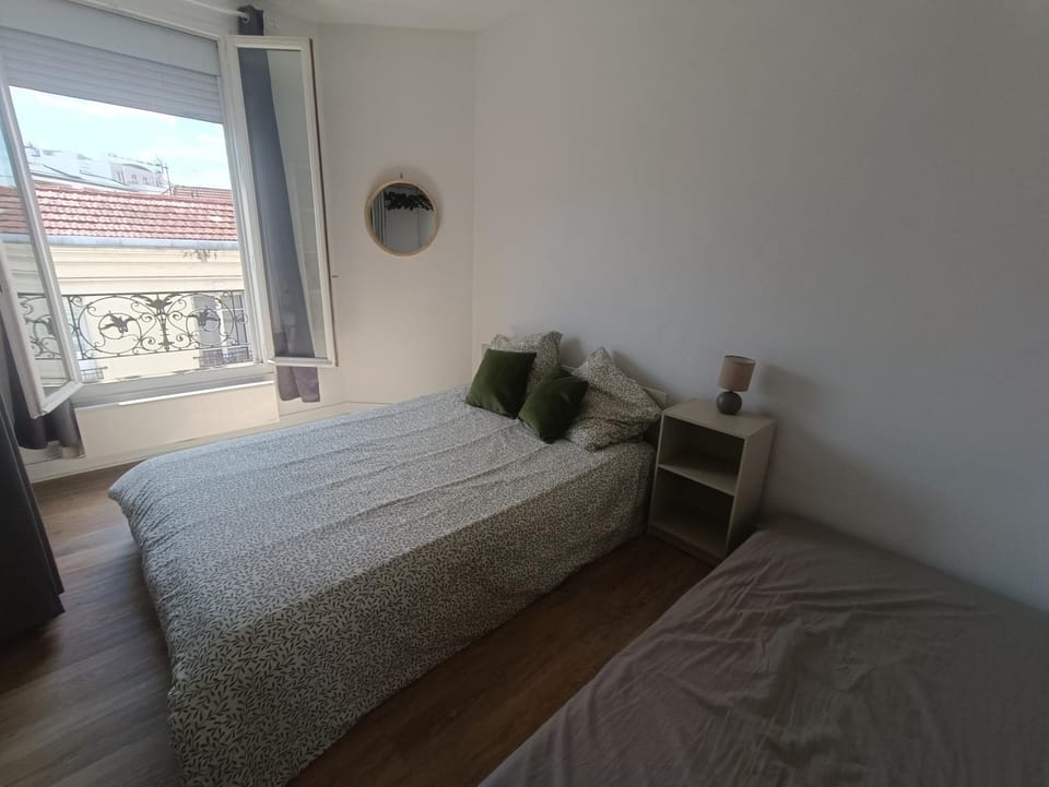 T2 Cosy 20 min Paris Apartment in Île-de-France