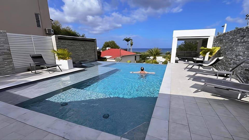 Shower, Patio, Restaurant/places to eat, Spring, Off site, Day, Natural landscape, Activities, BBQ facilities, Horse-riding, Snorkeling, View (from property/room), View (from property/room), Seating area, Dining area, Beach, Canoeing, Hiking, Diving, Garden view, Garden view, Landmark view, Mountain view, Pool view, Sea view, Sea view, Sunrise, Sunset, Inner courtyard view, washing machine, acessibility