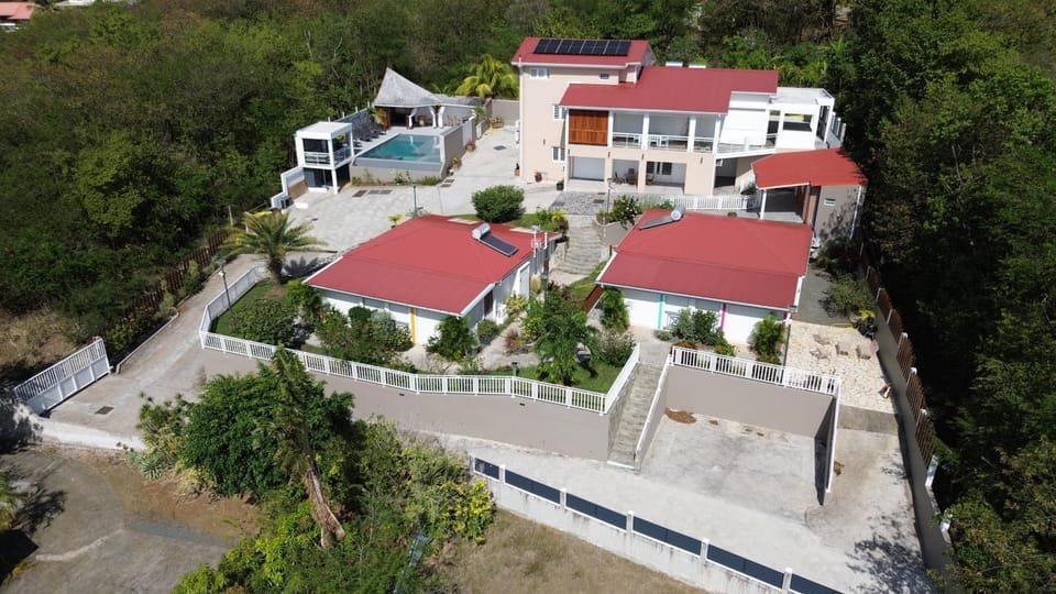 Property building, Nearby landmark, Restaurant/places to eat, Spring, Off site, Day, Natural landscape, Bird's eye view, Garden, Garden, Horse-riding, View (from property/room), View (from property/room), Dining area, Beach, Hiking, Garden view, Garden view, Mountain view, Pool view, Sea view, Sea view, Swimming pool, Sunset, Inner courtyard view, Parking, acessibility