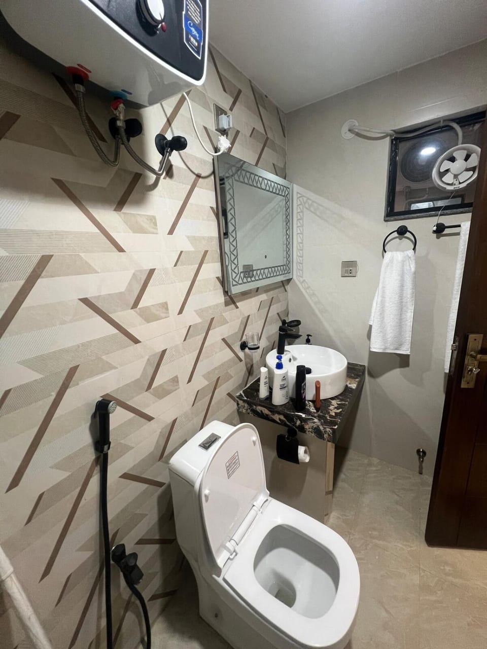 Hotel-Style 2-Bedroom Apartment in Bahria Town Phase 8 Apartment in Islamabad