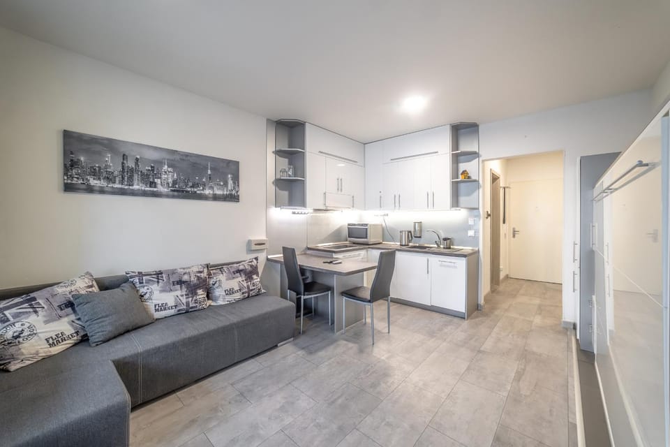 Living room, Seating area, kitchen