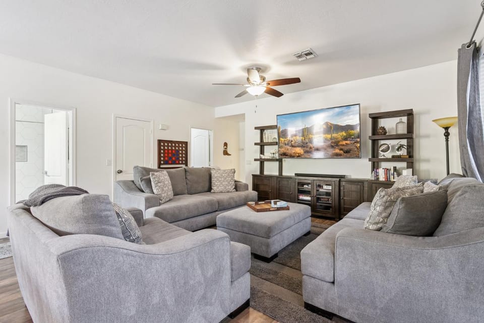 TV and multimedia, Living room, Seating area, furniture