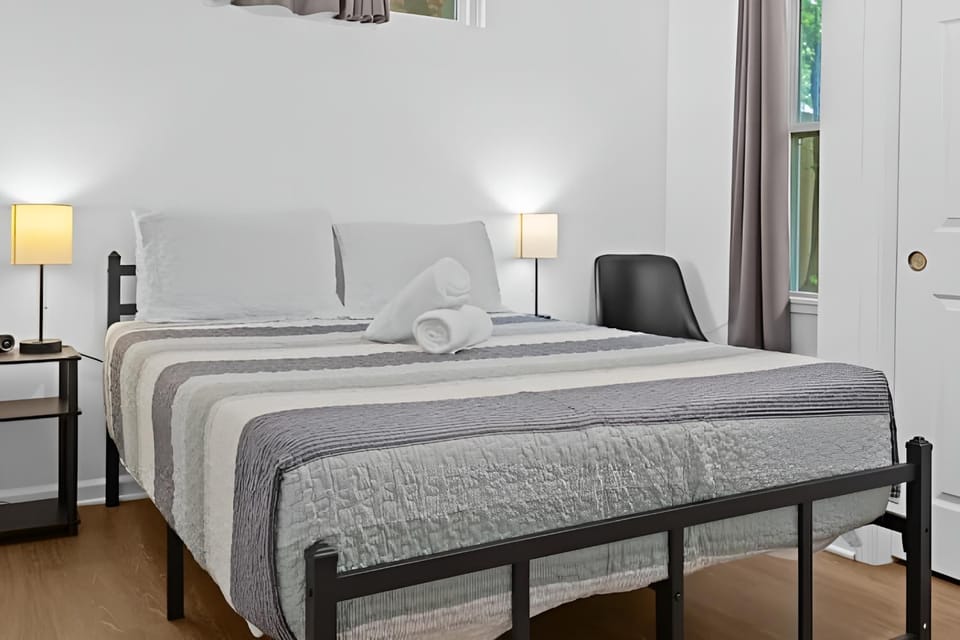 Eco and Work Friendly Stay Near NuLu and Downtown Apartment in Jefferson County
