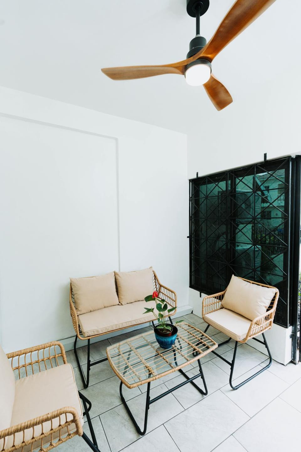 Game Room, Seating area, Garden view
