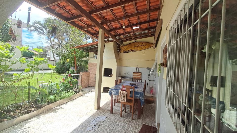 Casa da Alamandas House in Florianopolis