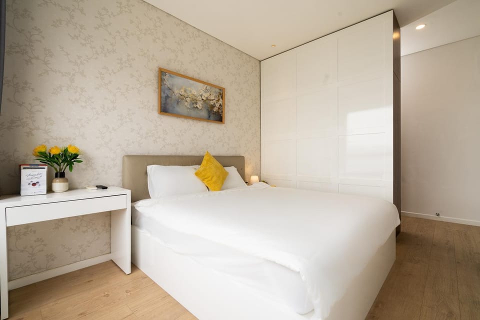 2Bedroom in Diamond Island Retreat, Peaceful and Bathtub Apartment in Ho Chi Minh City