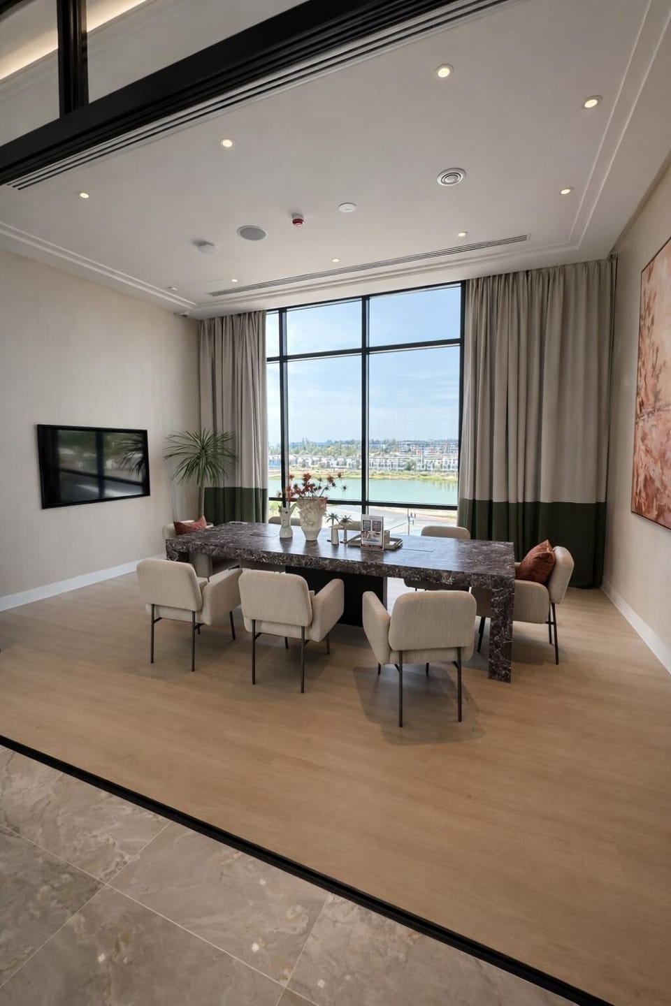 TV and multimedia, Dining area