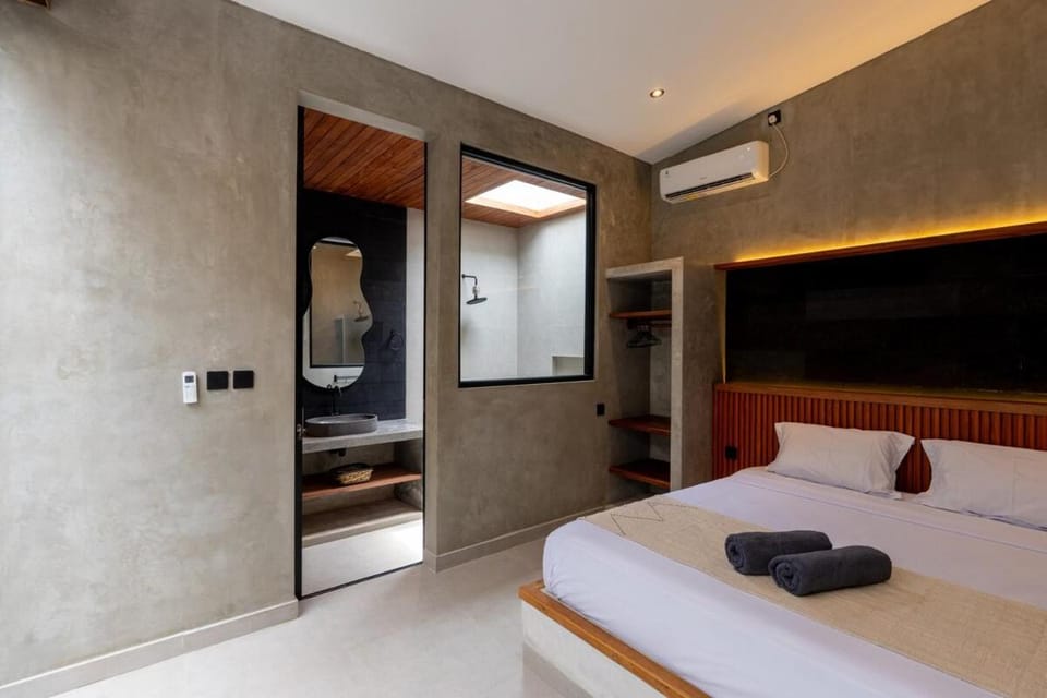 Bed, Bedroom, air conditioner