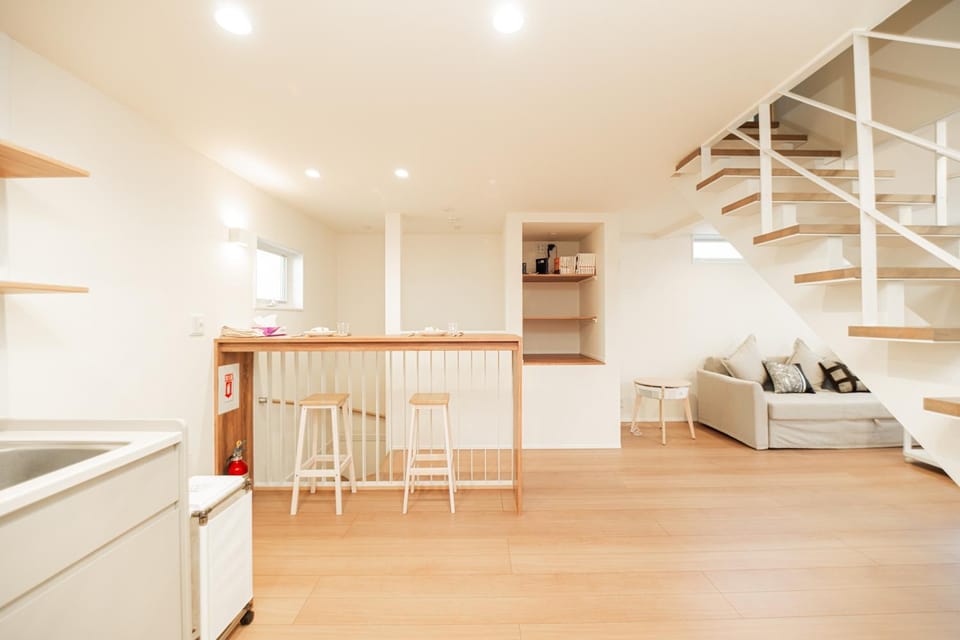 目白别墅 全新3层楼独栋别墅家的感觉 3卧室Brand new 3-story detached villa with a homey feel 3 rooms 近商圈 设备齐全 直达新宿 银座 涉谷 上野 表参道 品川 Villa in Shinjuku