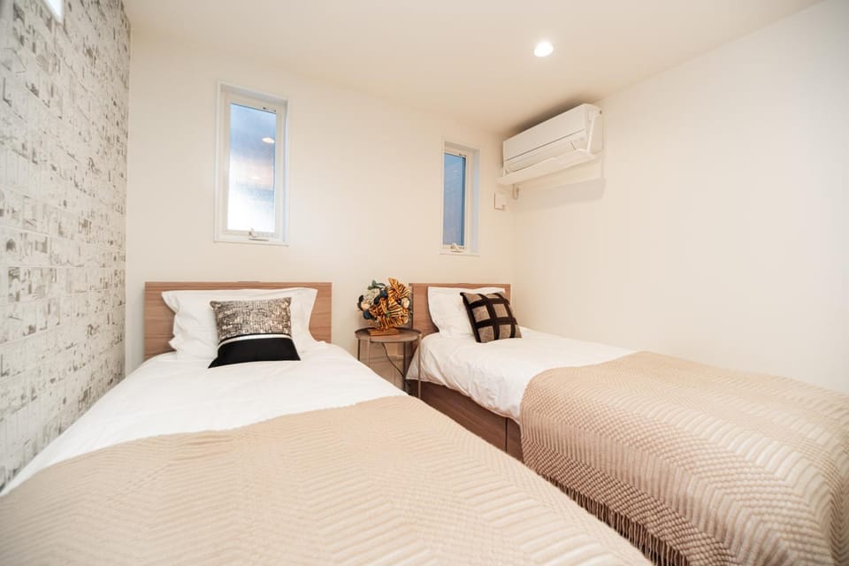 目白别墅 全新3层楼独栋别墅家的感觉 3卧室Brand new 3-story detached villa with a homey feel 3 rooms 近商圈 设备齐全 直达新宿 银座 涉谷 上野 表参道 品川 Villa in Shinjuku