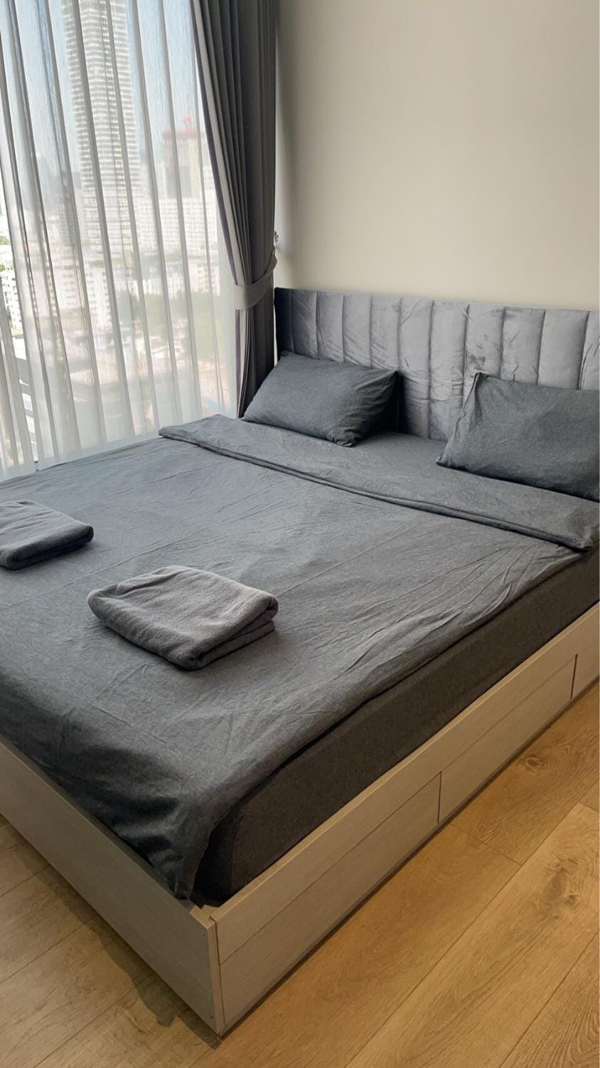 Thonglor Ekkamai 10 mins Sky Pool 1BR Apartment in Bangkok
