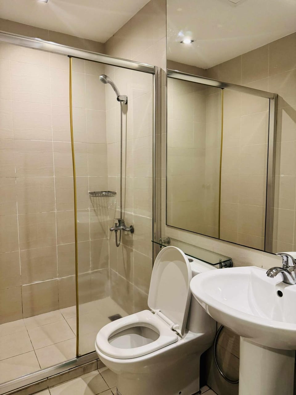 The Gramercy Residences Hostel in Makati