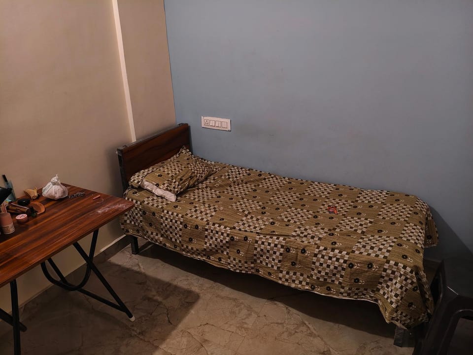 Heavens Living Bloom Inn - pg for ladies Hostel in Bengaluru