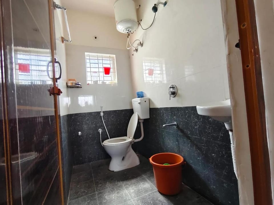 Heavens Living Bloom Inn - pg for ladies Hostel in Bengaluru