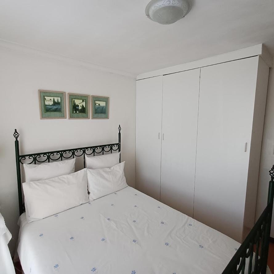 Bed, Bedroom, wardrobe
