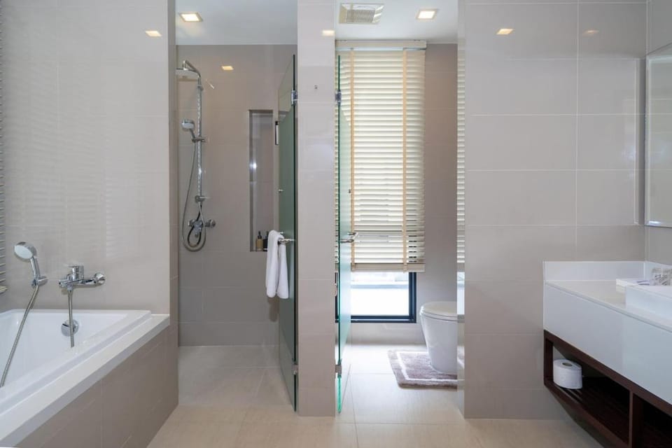 Lux Laguna Park 5 bedroom rooftop pool Villa in Choeng Thale