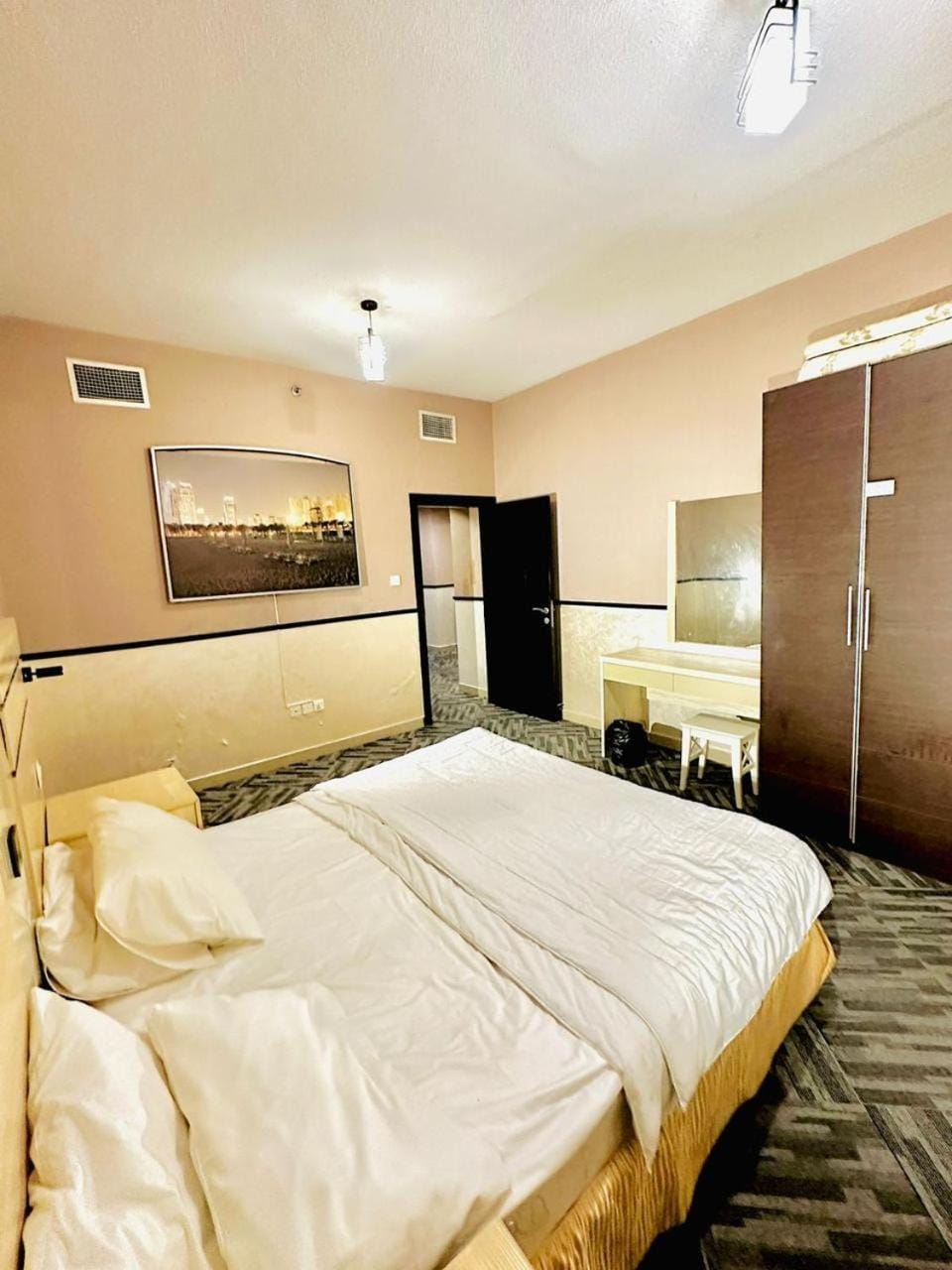 1 bedroom hall Apartment in Al Sharjah