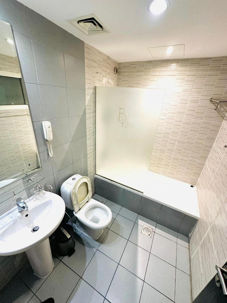 1 bedroom hall Apartment in Al Sharjah