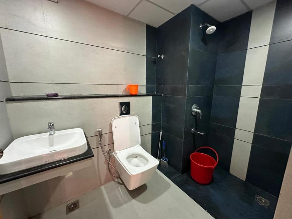Trivandrum Airport, Kims Hospital, Lulu, Tecnopark Apartment in Thiruvananthapuram