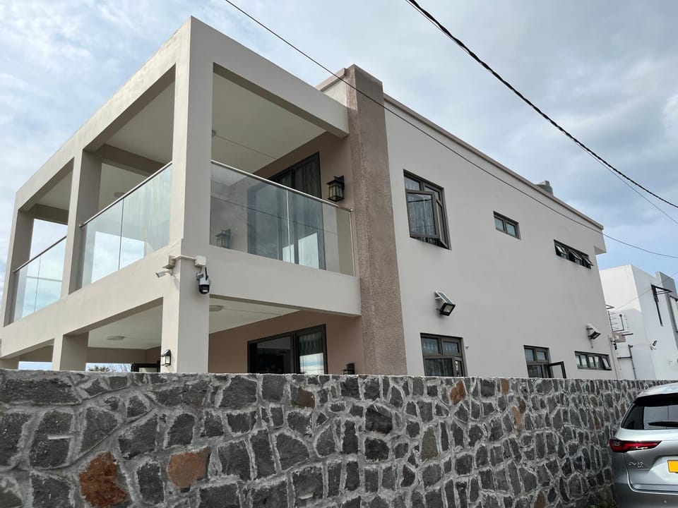 Blue Sunset Villa by Kestrel Retreat - Grand Bay Villa in Grand Baie