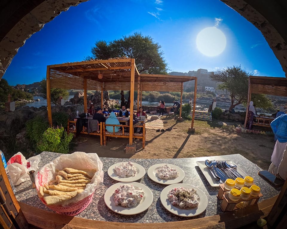 Restaurant/places to eat, Banquet/Function facilities