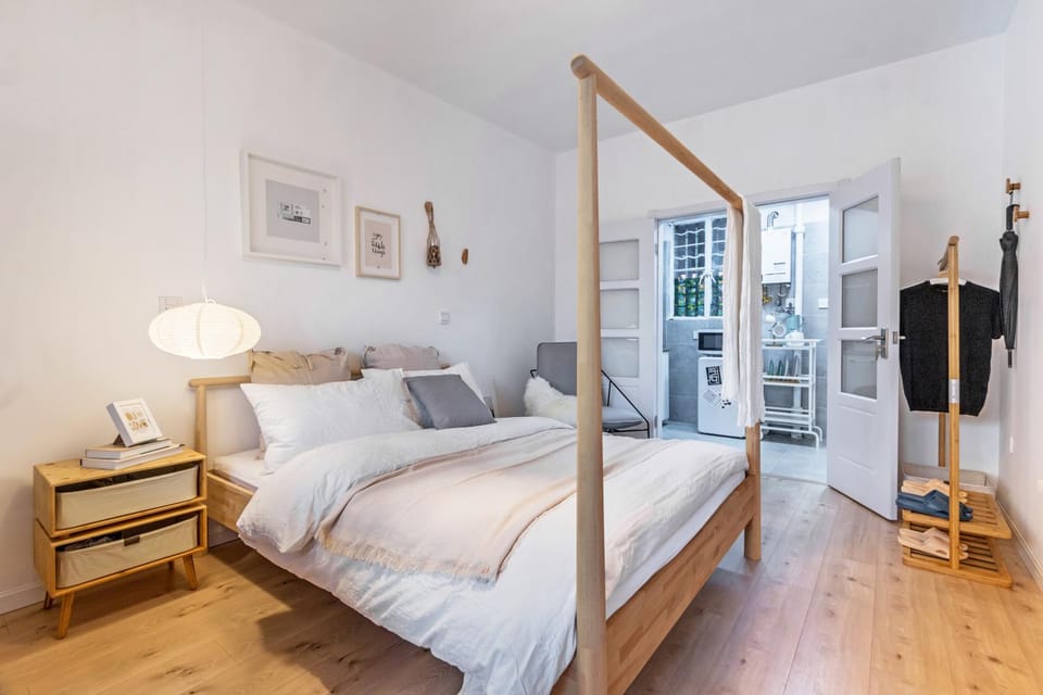 Bed, Bedroom