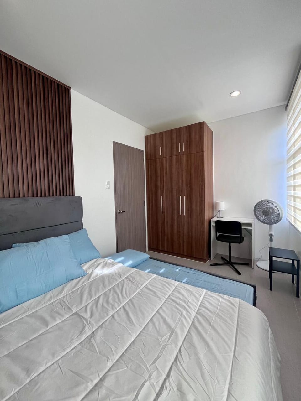 Bed, Photo of the whole room, Bedroom, wardrobe