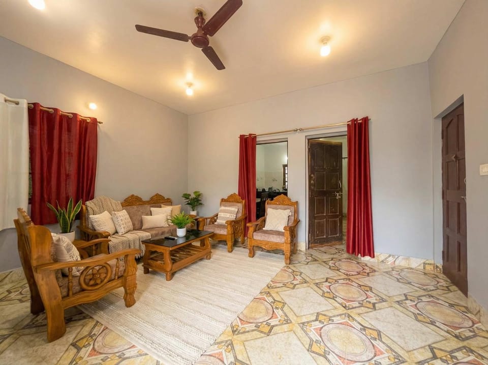 Celeste homestay - Candolim Goa - Couple Friendly House in Calangute