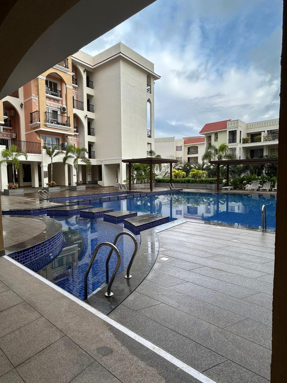 Swimming pool