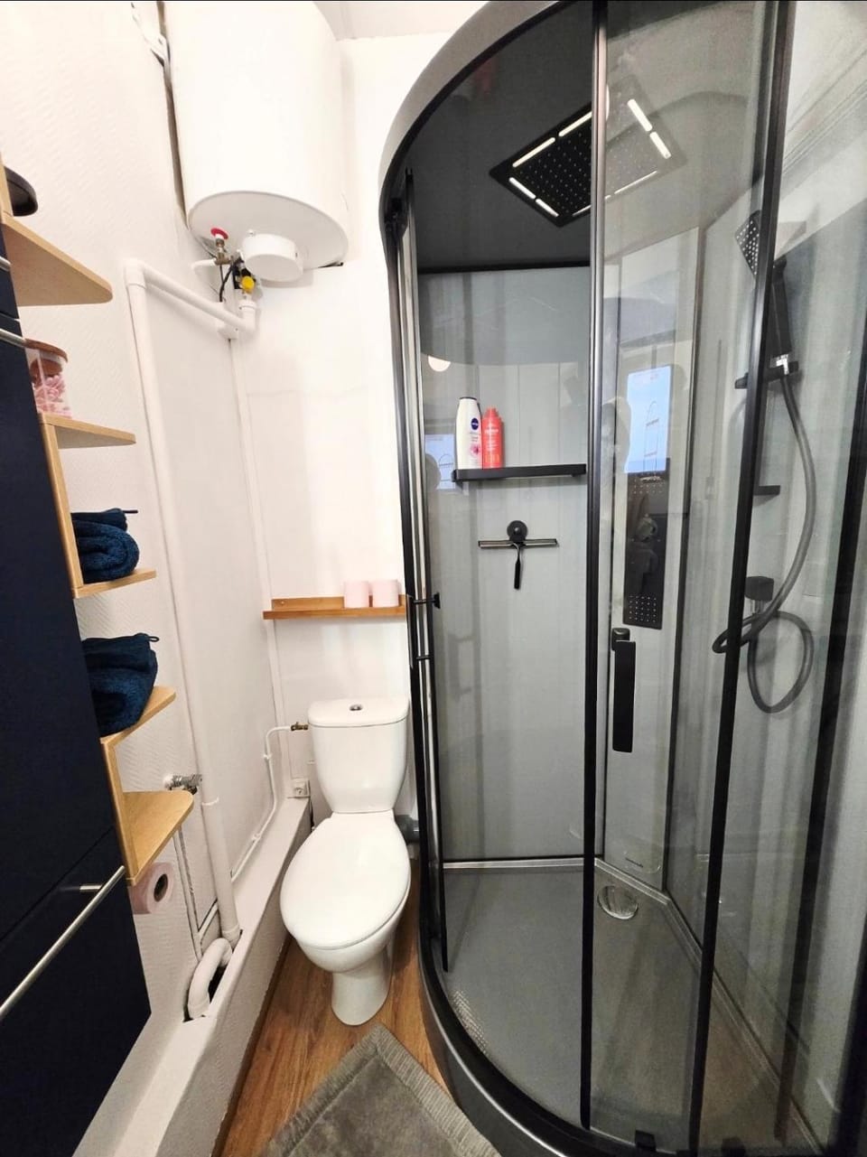 Shower, Toilet, Bathroom
