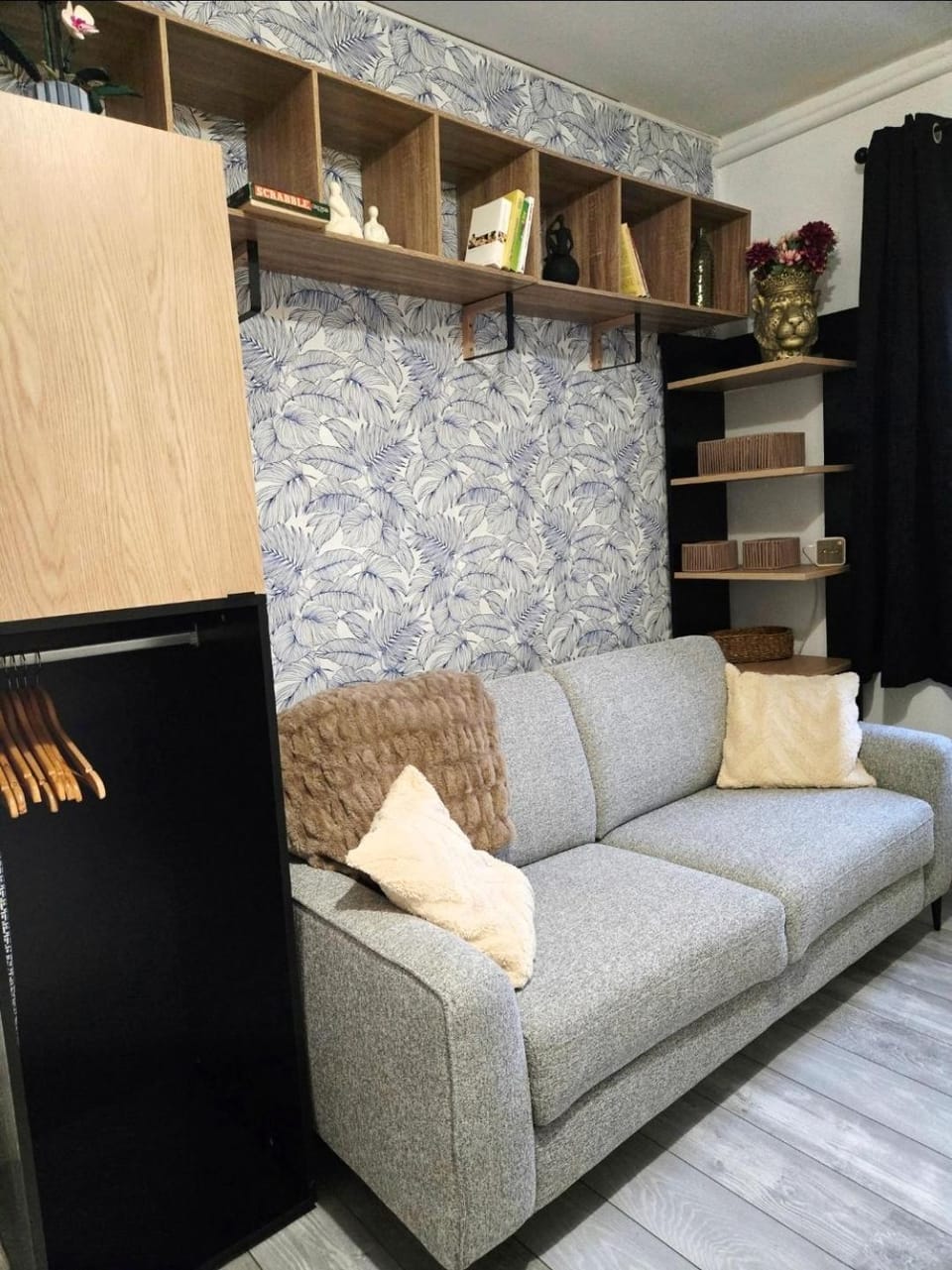 Living room, wardrobe