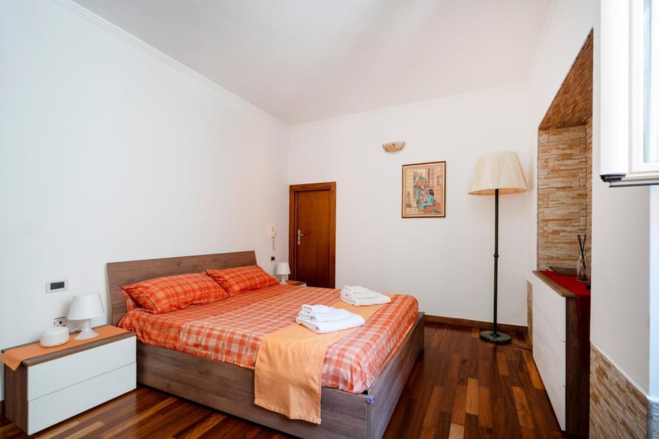 Living room, Bedroom