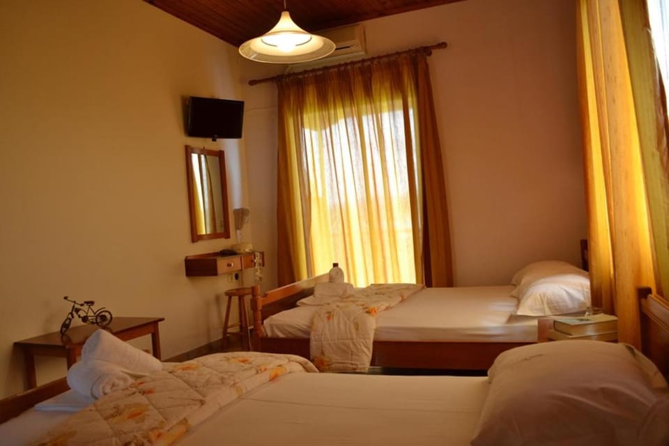 Digenis Studios Apartment hotel in Ligia