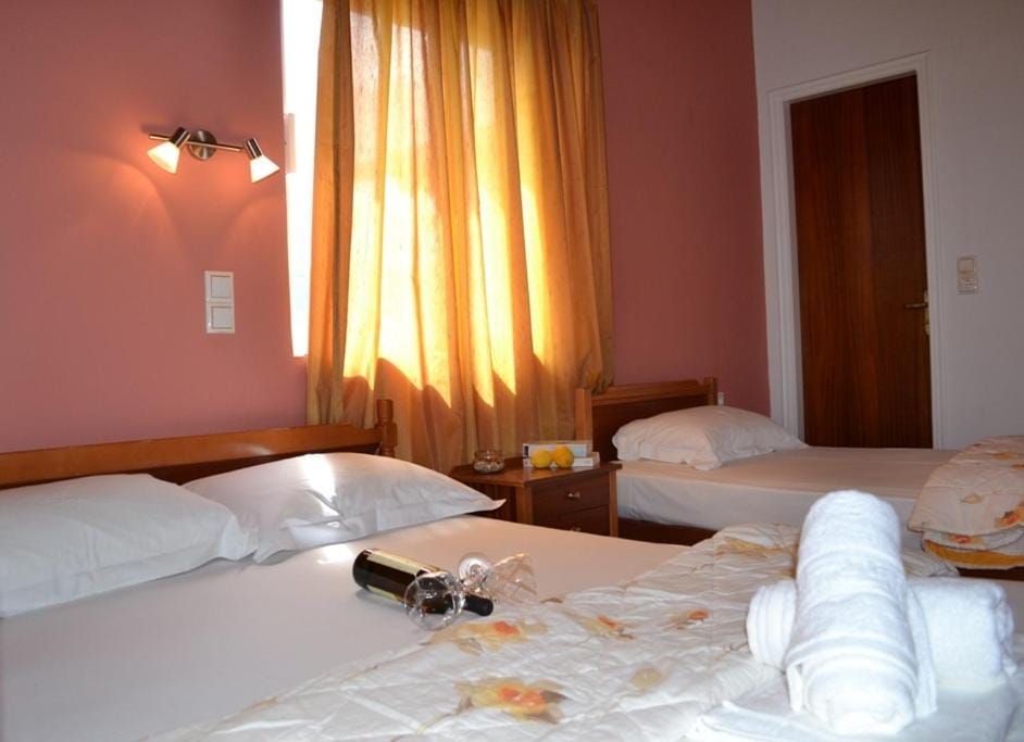 Digenis Studios Apartment hotel in Ligia