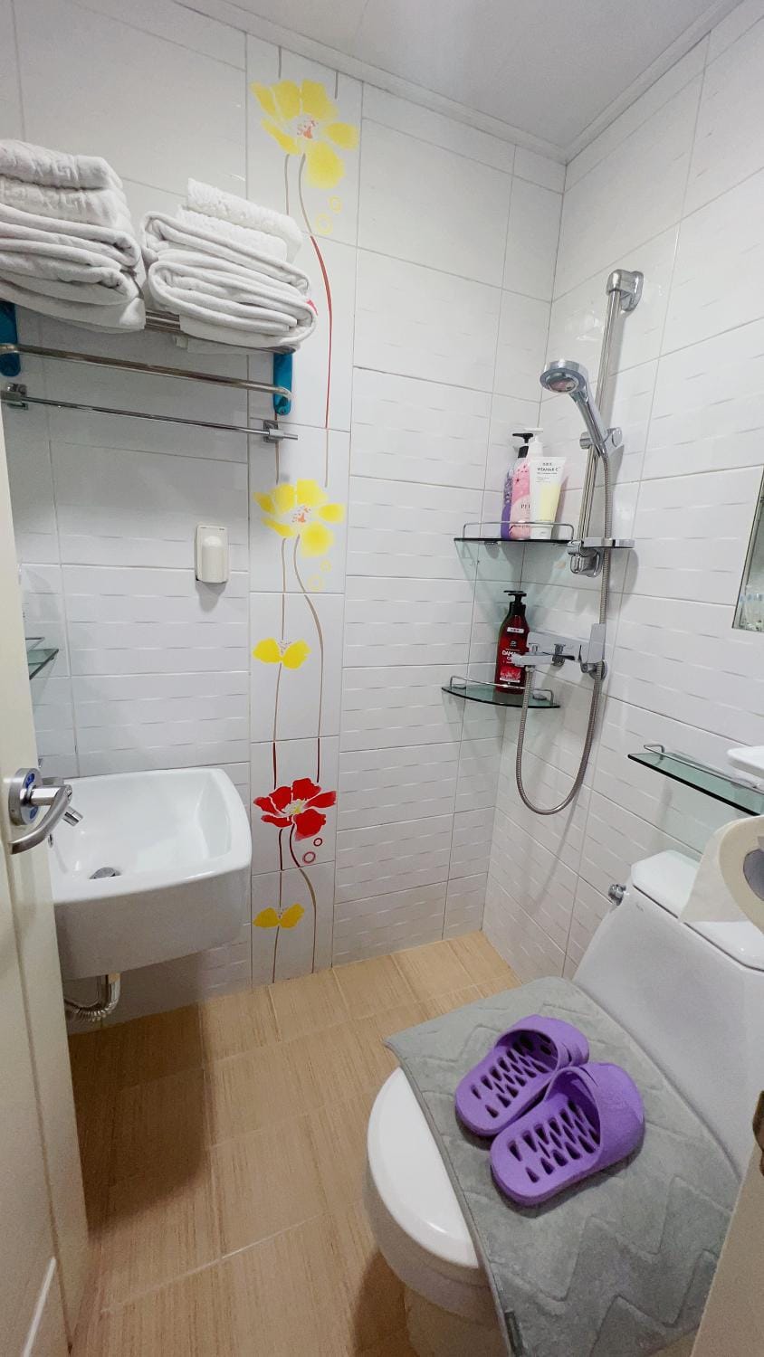 Whouse-sinchon Apartment hotel in Seoul