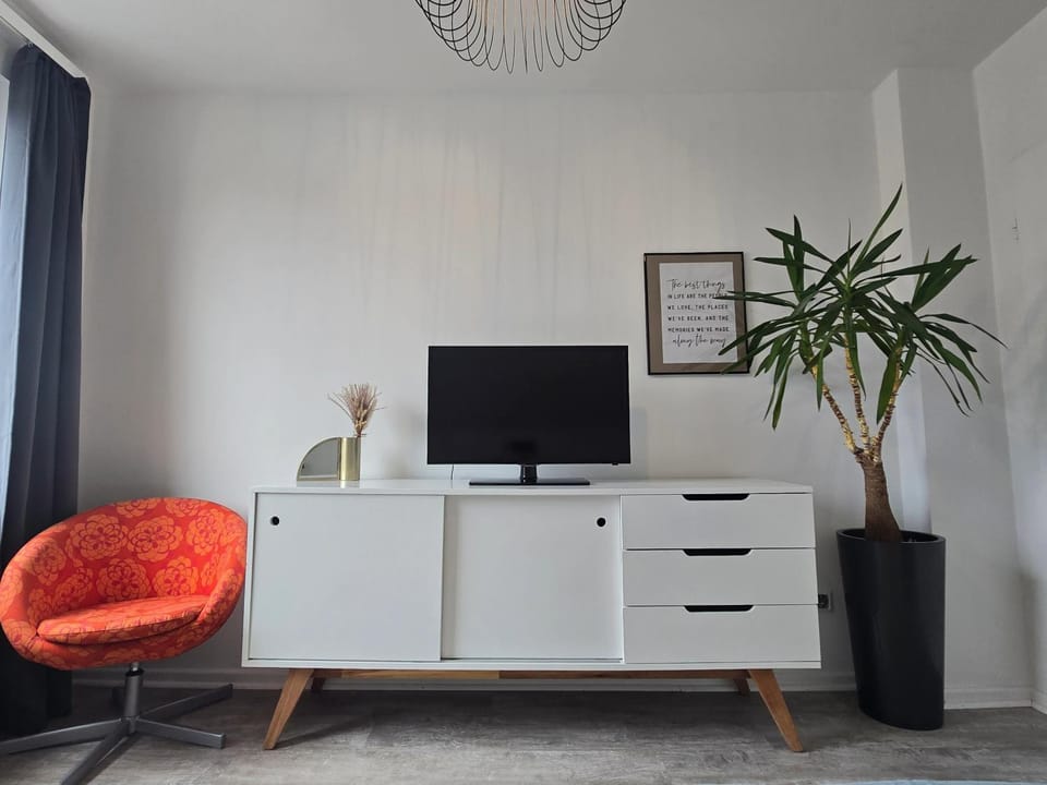 TV and multimedia, Bedroom, internet