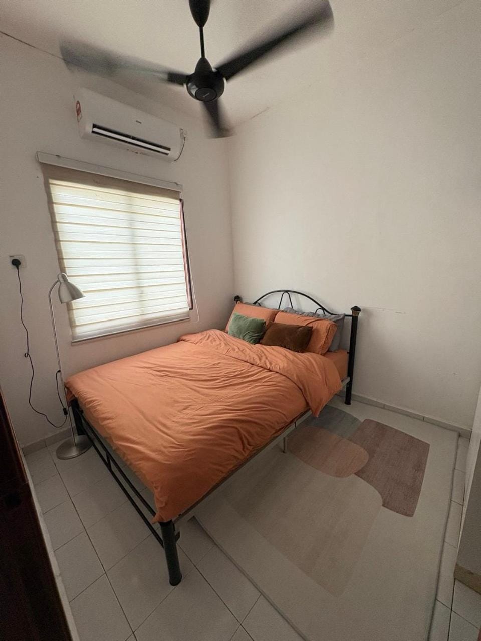 Bedroom, air conditioner