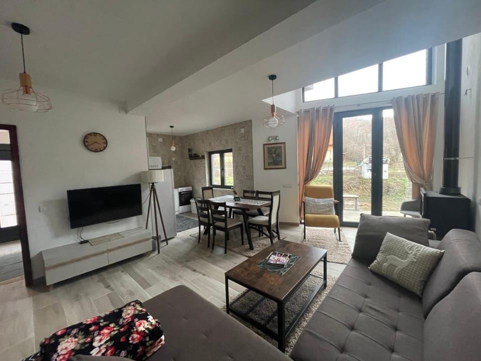 Ćilibar Stara planina House in Serbia