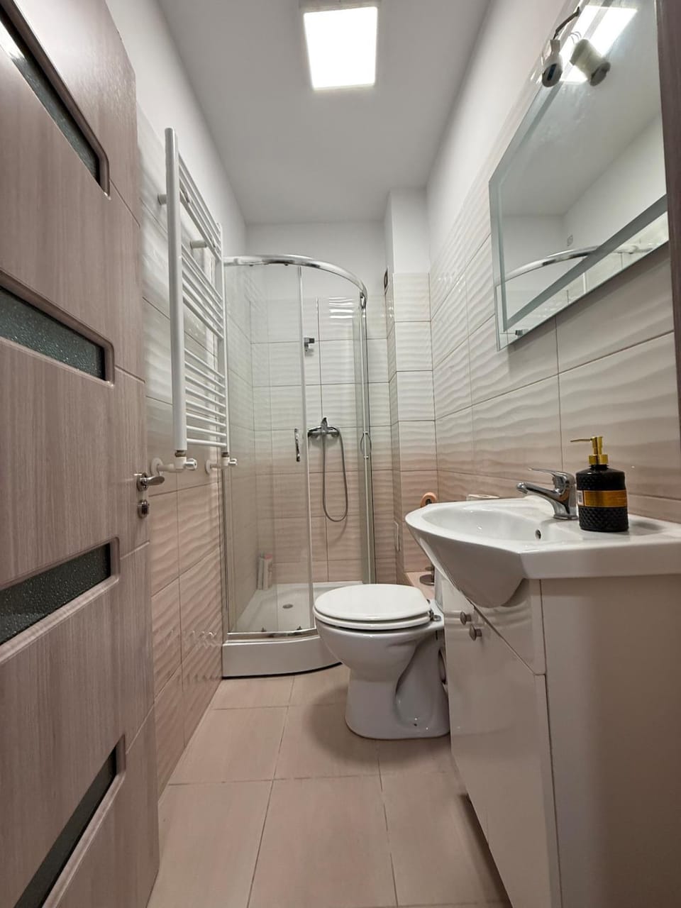 35 bis Tineretului Street, building 2 Apartment in Romania