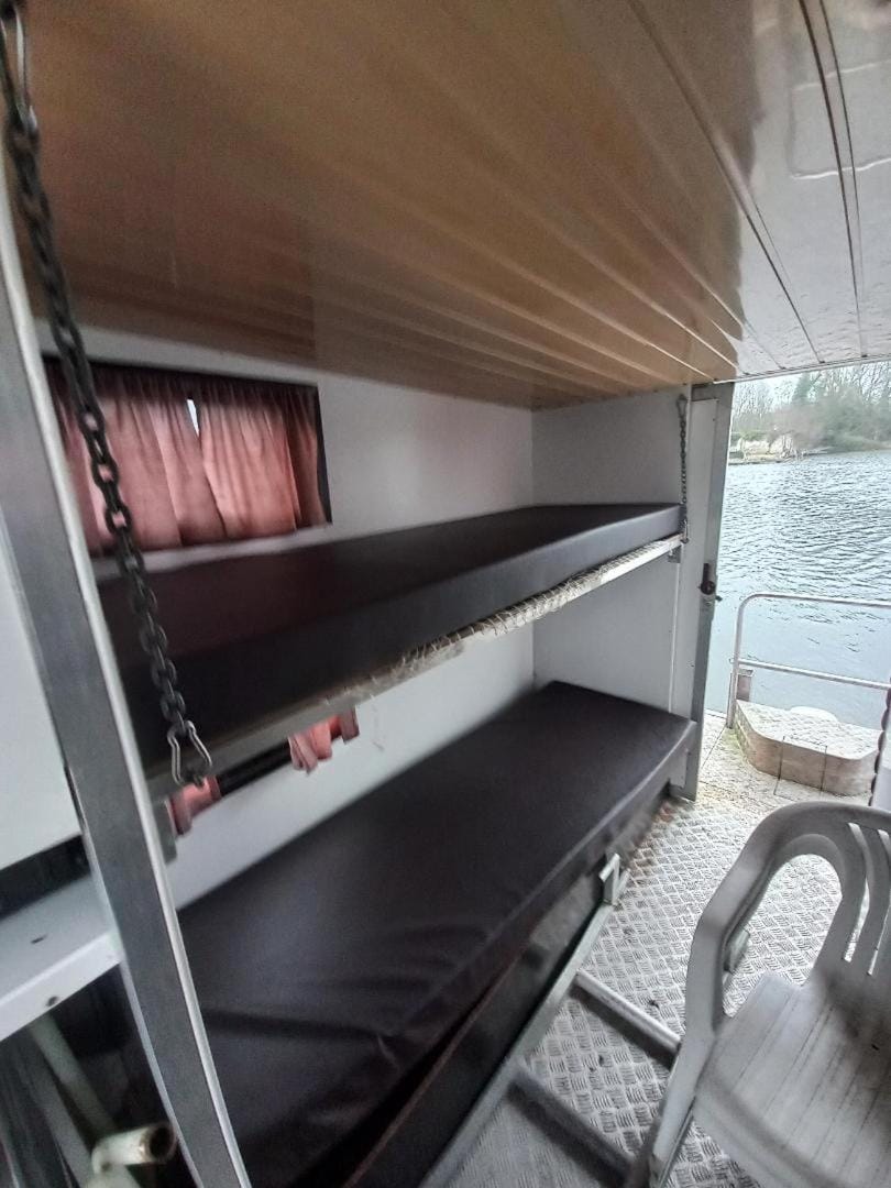 Kleines Hausboot - ideal für Ihren Angelurlaub! Docked boat in Lychen